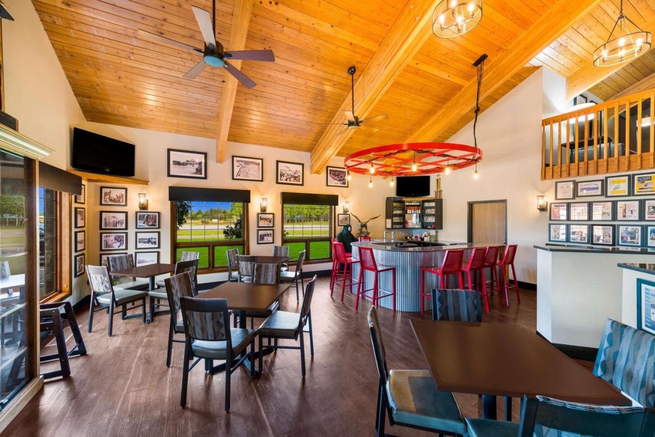 Western Derby Inn Eagle River