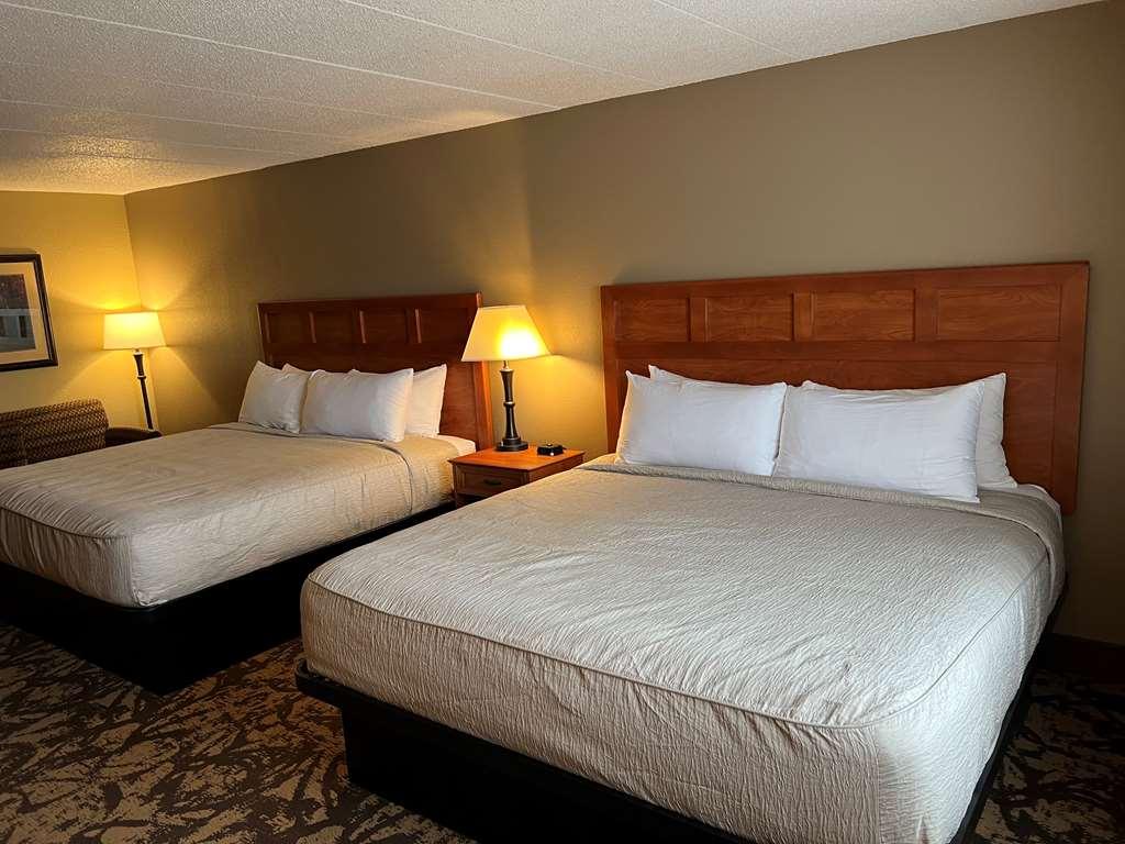 Western Derby Inn