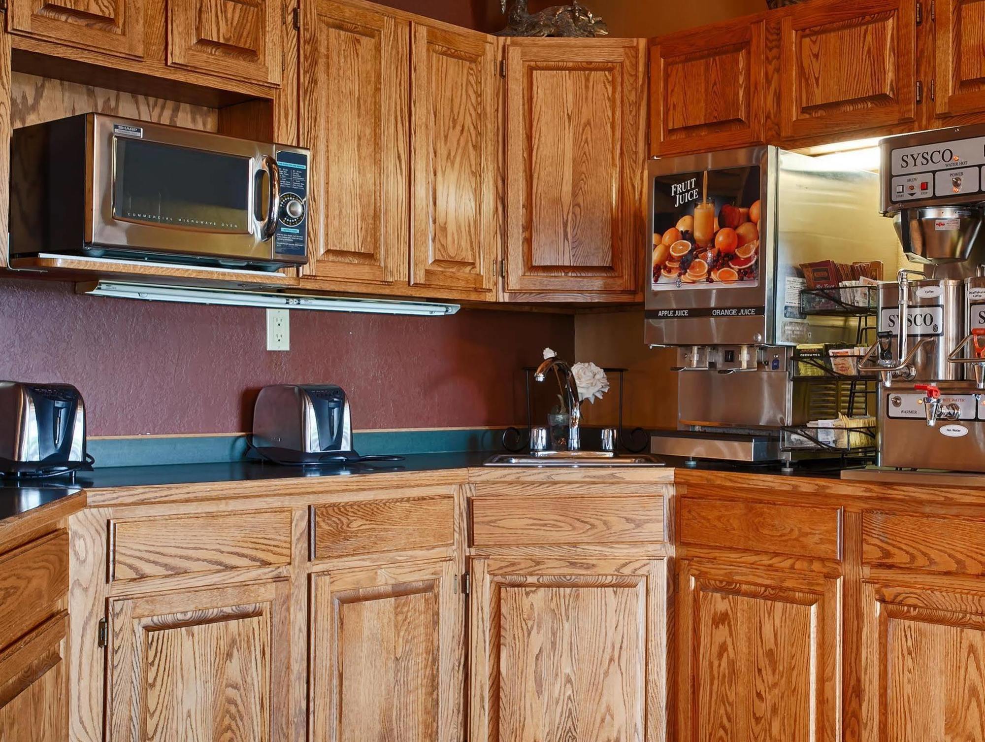 Inn Western Derby Eagle River