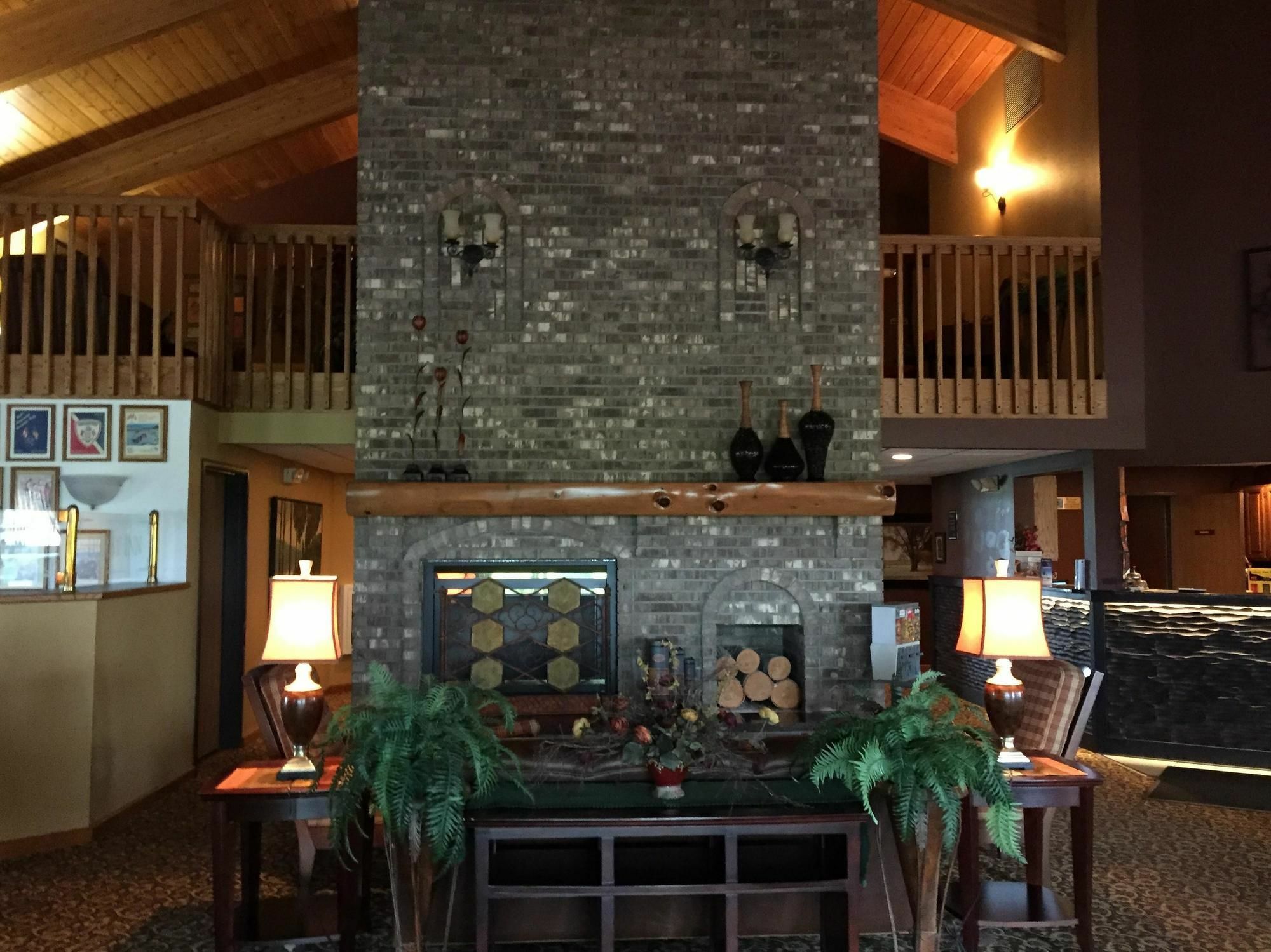 Inn Western Derby Eagle River